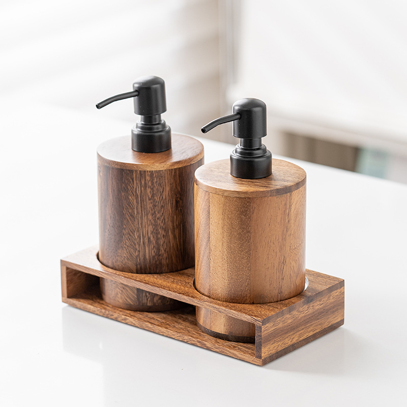 クルミ材のプレス式分割用空ボトル。 無垢材の高級ハンドサニタ - Luxury Skincare Bottles のレビューと価格